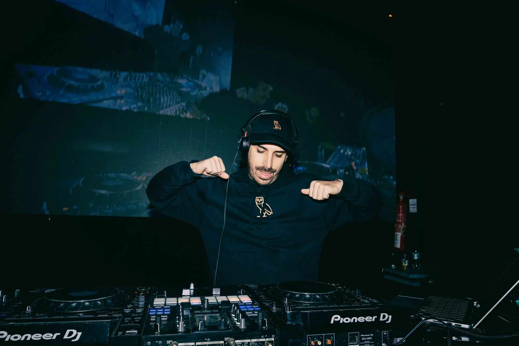 SAB 17.10 SMASH W/ ANTIDOTO & YUNG PIPS — foto 10