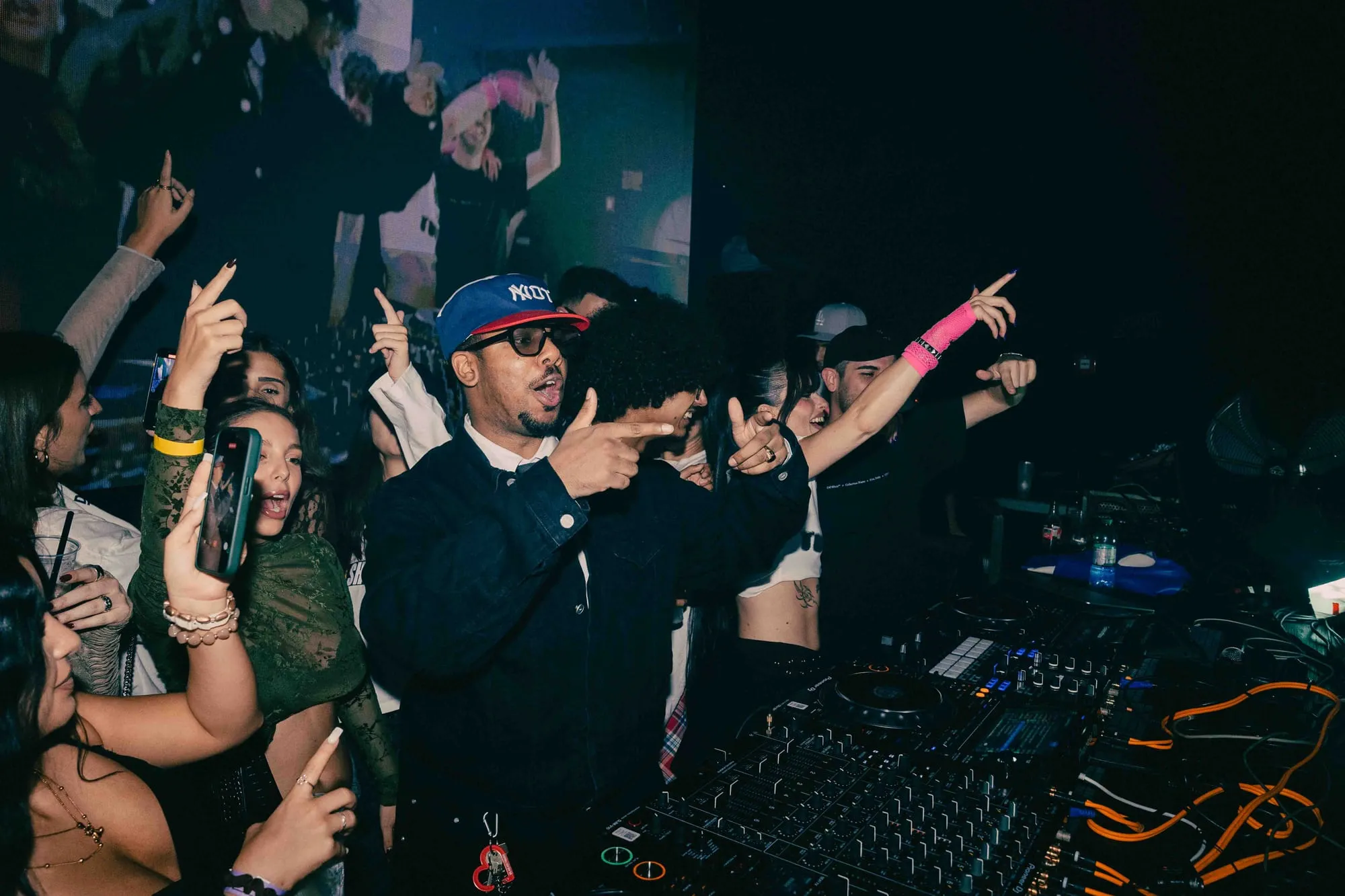 SAB 17.10 SMASH W/ ANTIDOTO & YUNG PIPS — foto 110