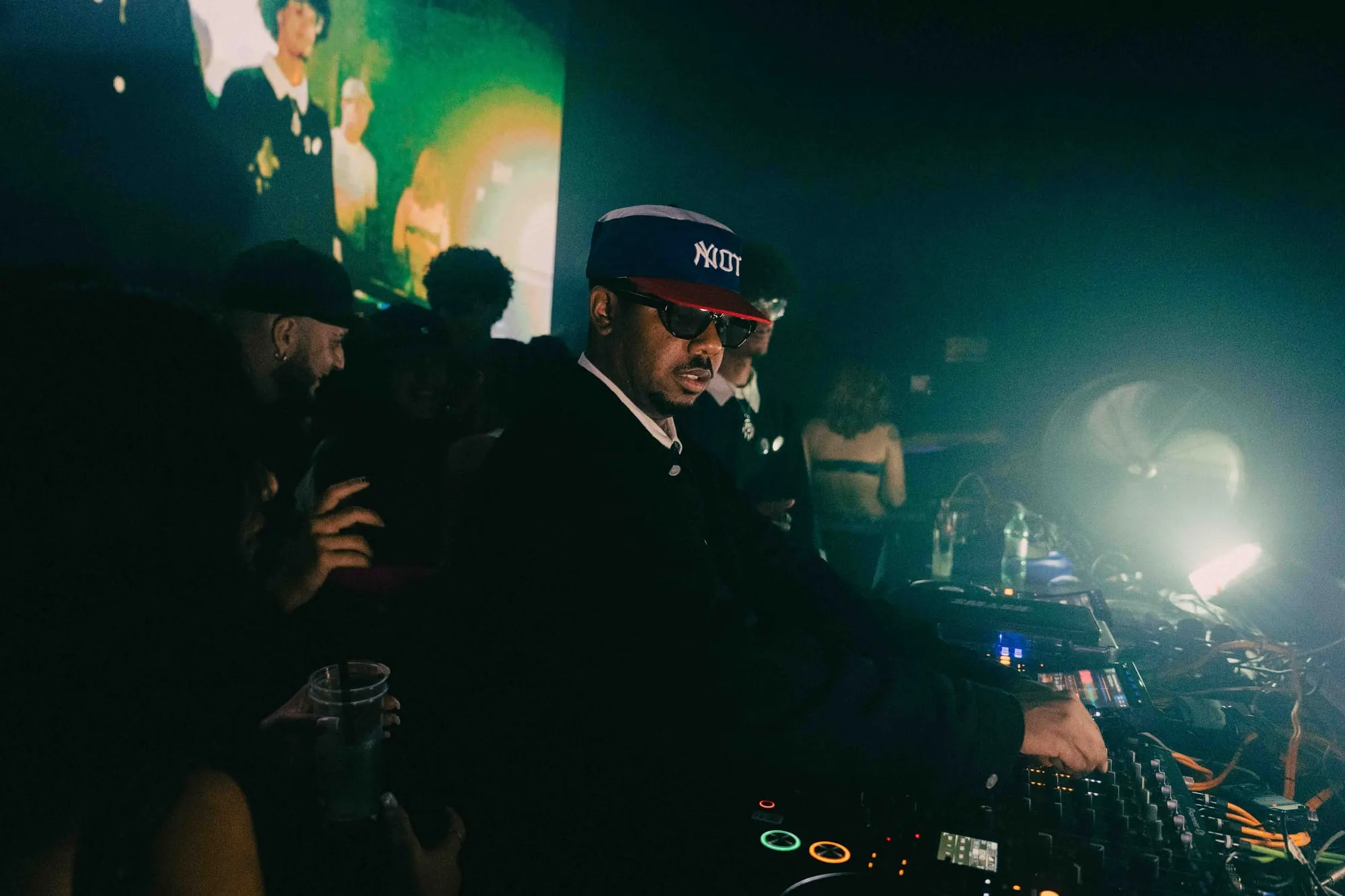 SAB 17.10 SMASH W/ ANTIDOTO & YUNG PIPS — foto 115