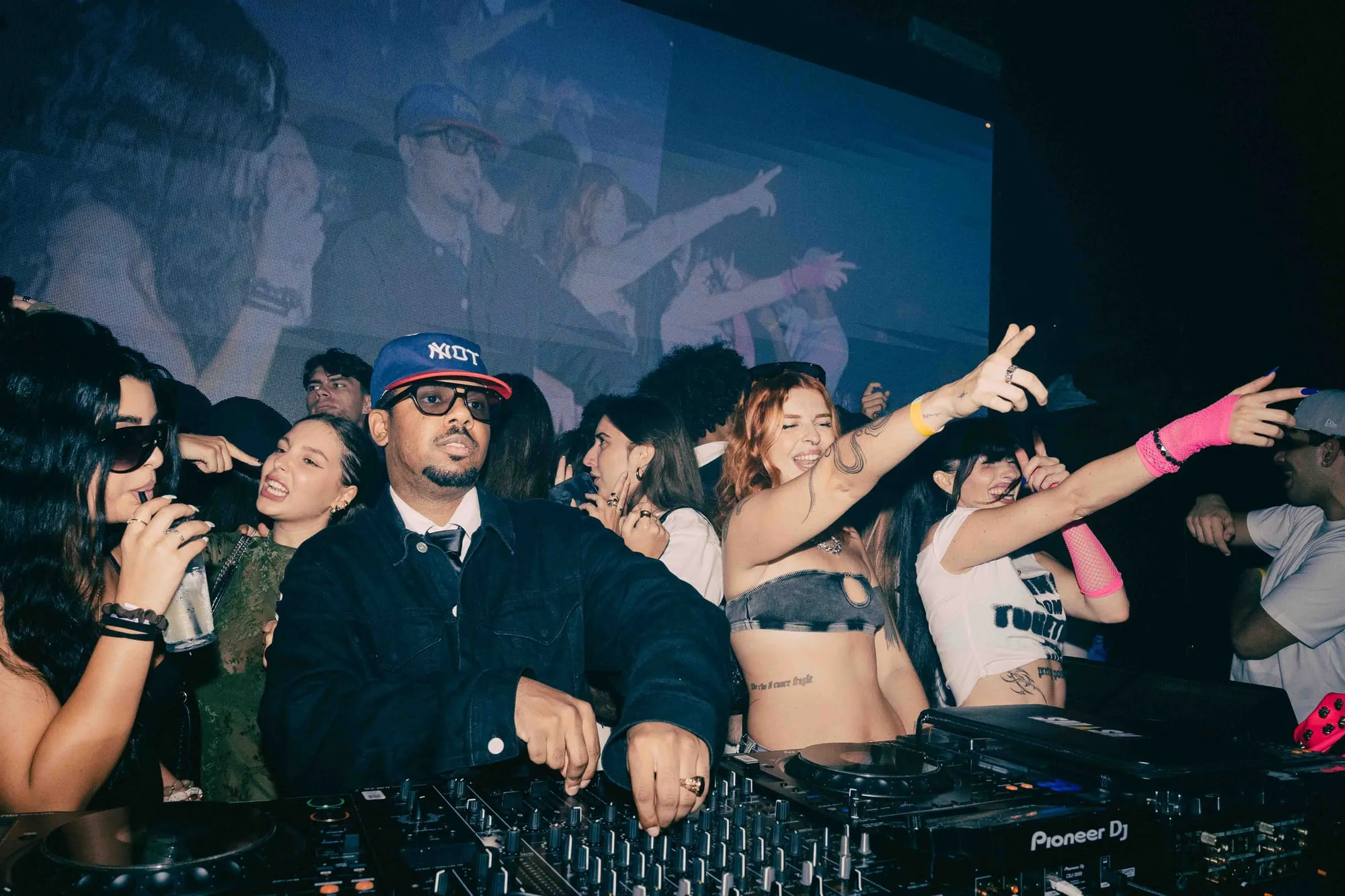SAB 17.10 SMASH W/ ANTIDOTO & YUNG PIPS — foto 119