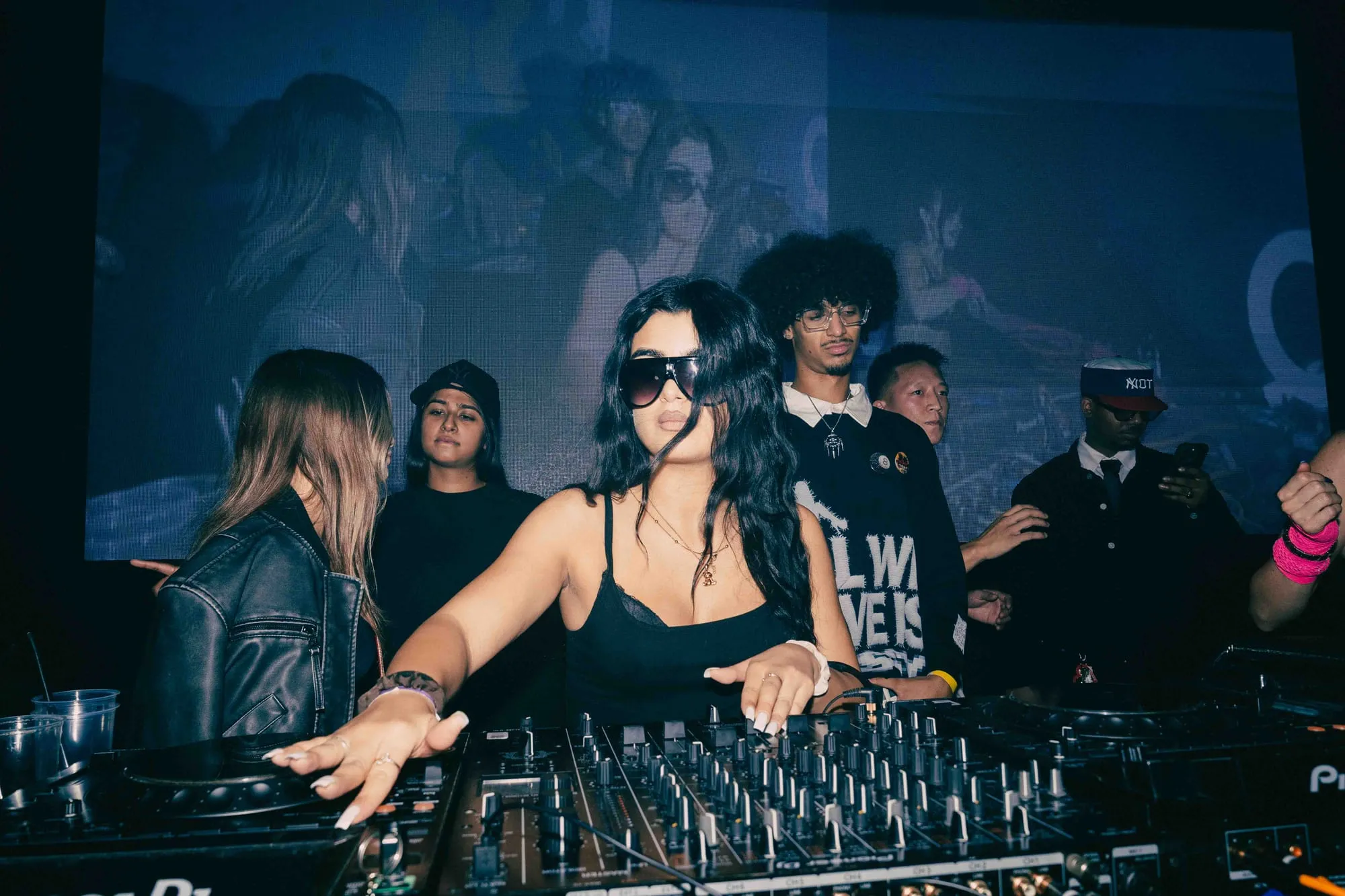 SAB 17.10 SMASH W/ ANTIDOTO & YUNG PIPS — foto 130
